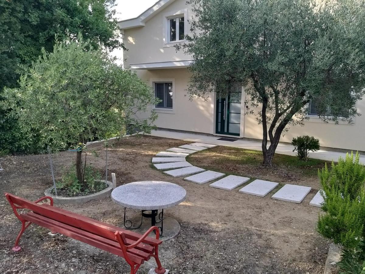 Ferienwohnung Petivat Gardens Exterior foto